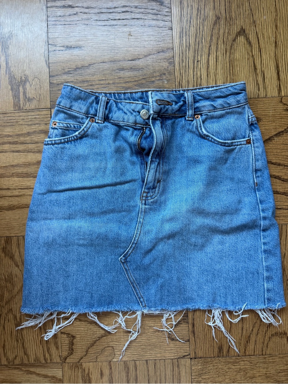 Topshop denim mini skirt US 2